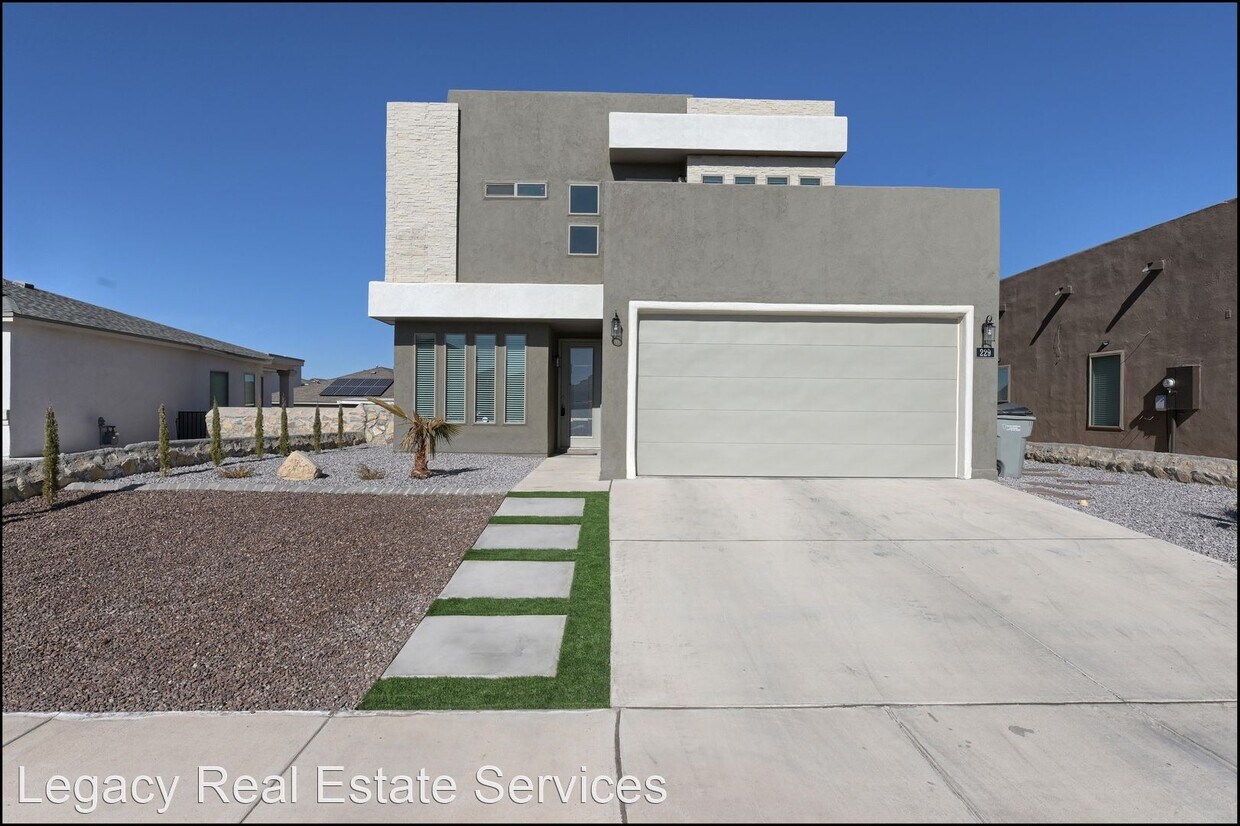 Foto principal - 4 br, 2.5 bath House - 229 Jennice
