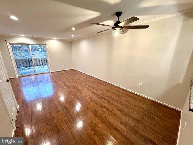 Foto del edificio - 73 Ash Stoker Ln