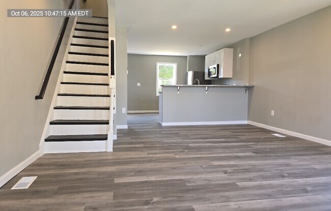 Foto del edificio - 335 Arden Rd W