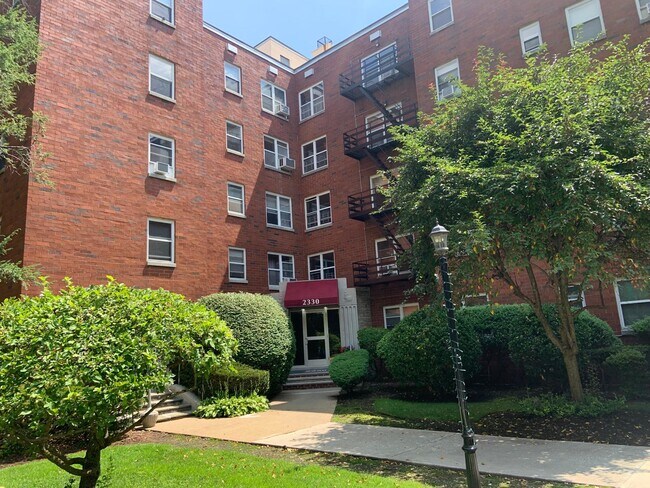 Building entrance - 2330 Linwood Ave