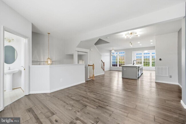 Foto del edificio - 8429 Hallie Rose St