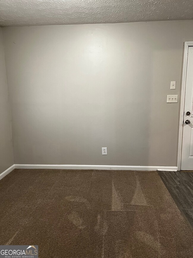 Building Photo - 5895 Jonesboro Rd