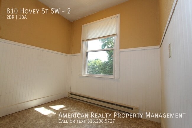 Building Photo - 810 Hovey St SW