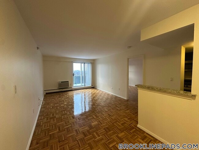 Building Photo - 185 Freeman St