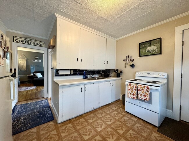 Building Photo - 87 High St