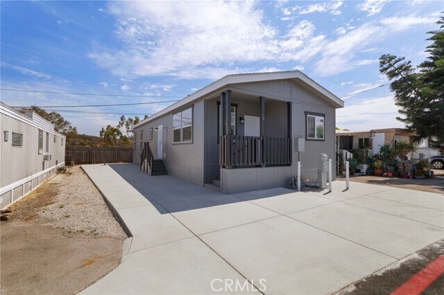 Foto del edificio - 3030 Oceanside Blvd
