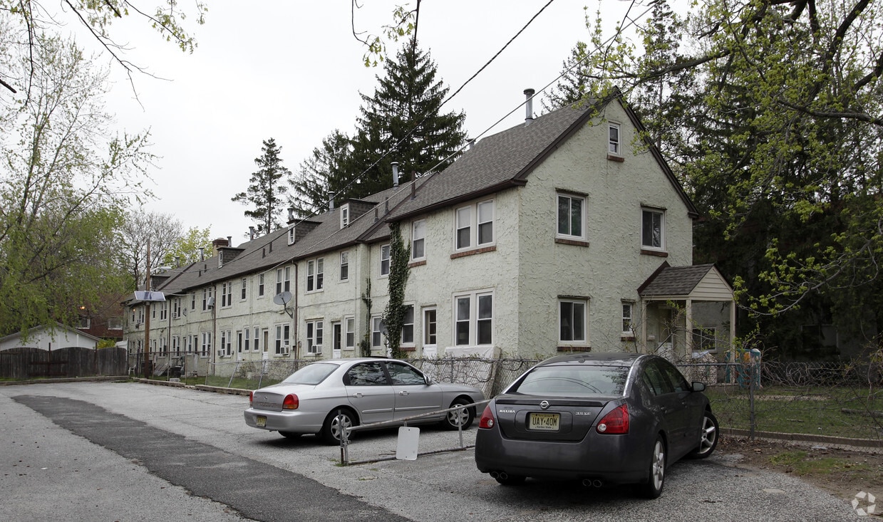 607 W Maple Ave, Merchantville, NJ 08109 Apartments in Merchantville