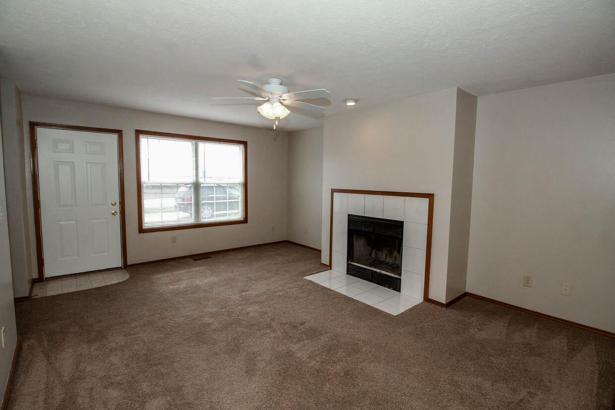 Primary Photo - 1210 Eastport Dr