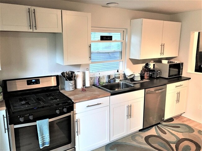 Photo - 5619 E Liberty Blvd Apartment