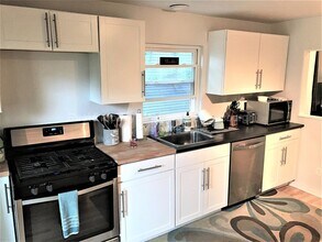 Building Photo - 5619 E Liberty Blvd