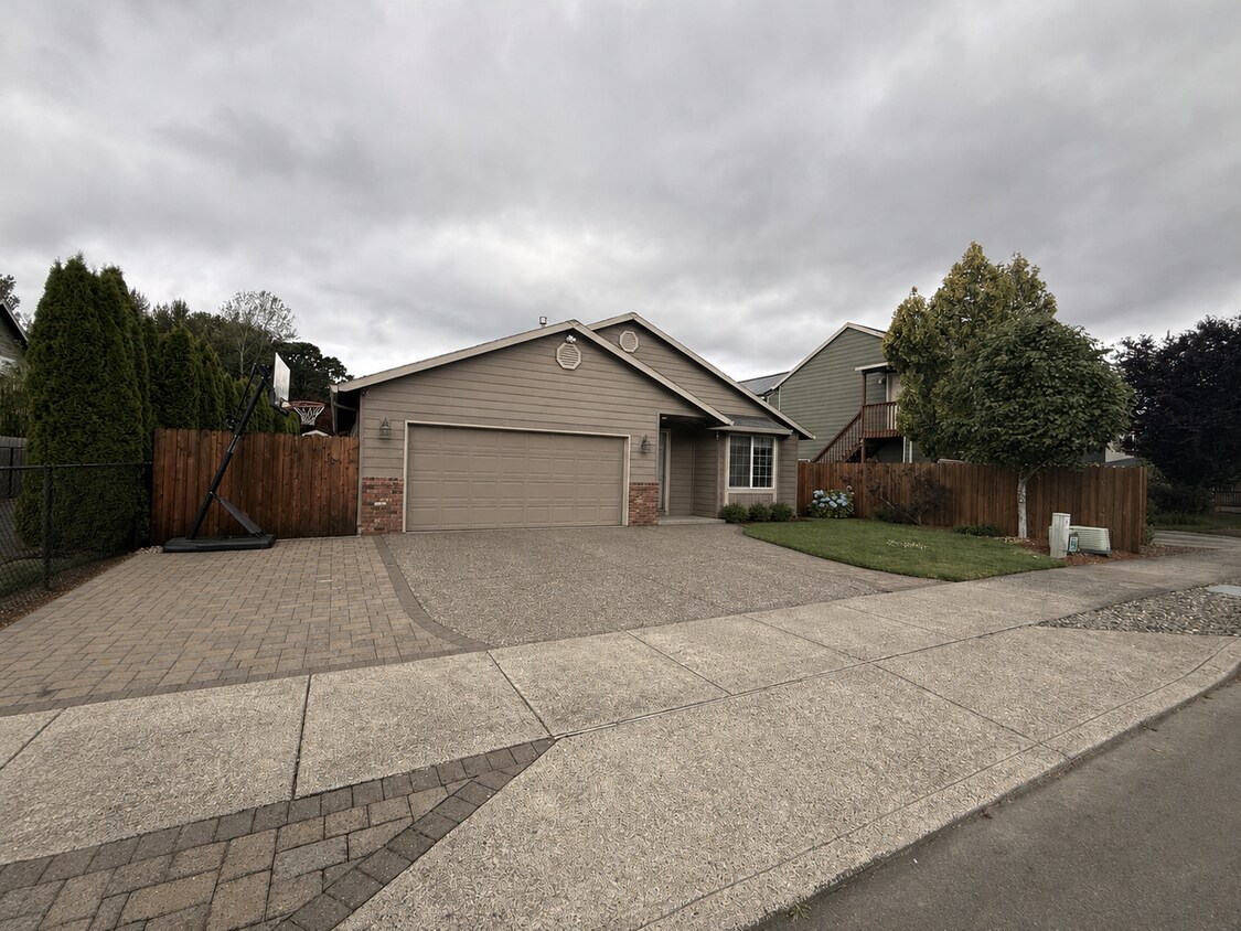 Foto del edificio - CLASSIC CLACKAMAS