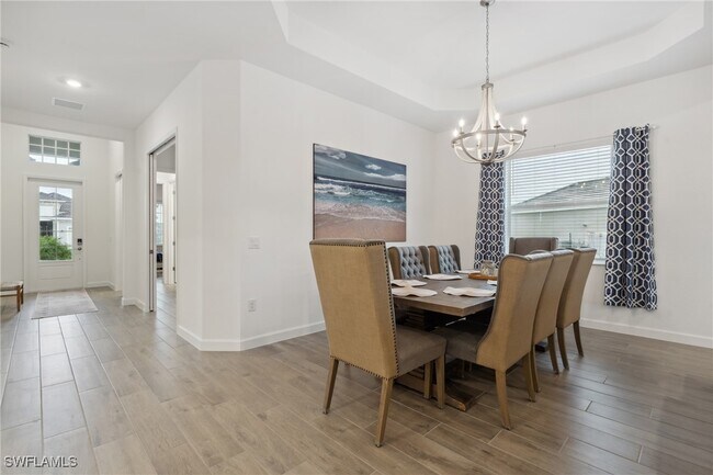 Foto del edificio - 15060 Pinehurst Ln