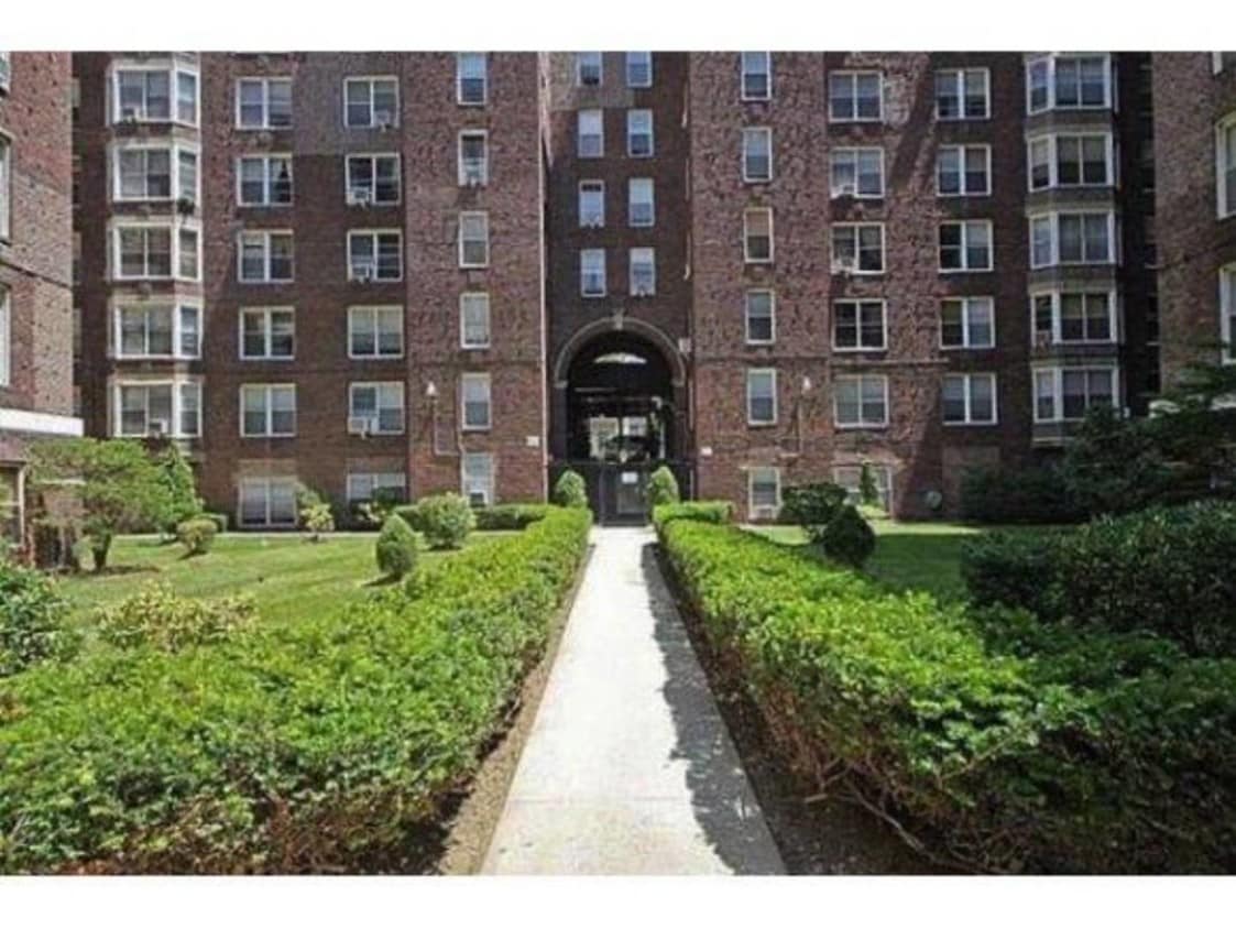 Primary Photo - 181 73rd St
