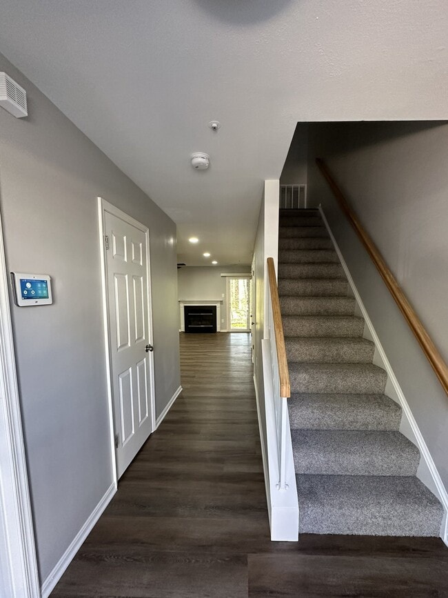 Photo - 1523 Ashburnham Dr Townhome