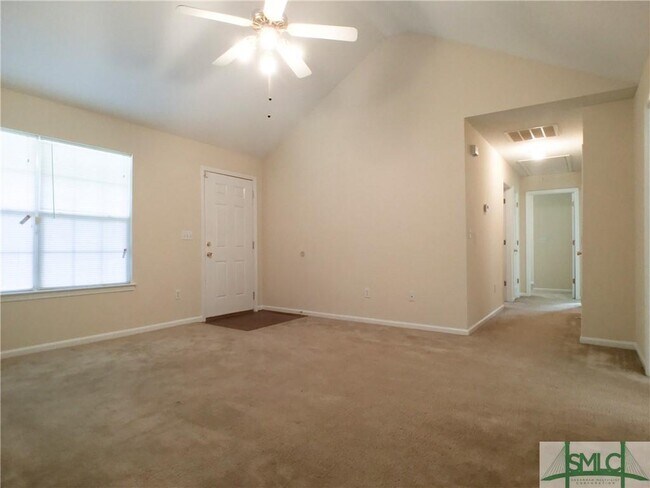 Foto del edificio - 101 Brittany Ln