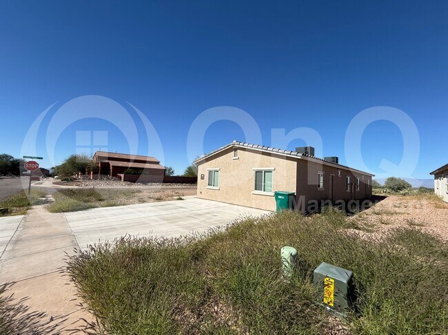 Foto del edificio - 88 W James L Sullivan St