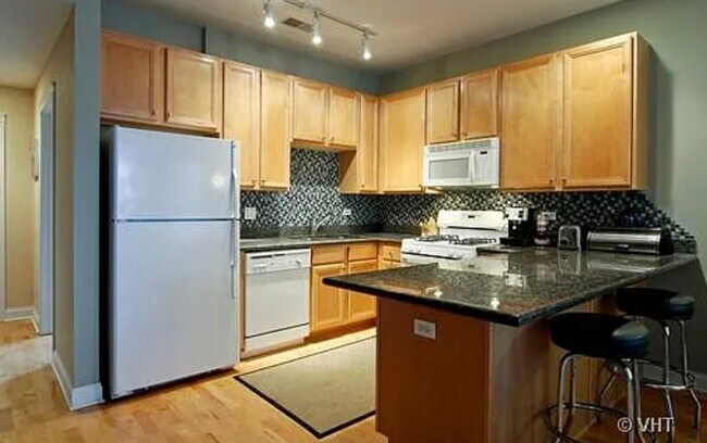 Foto del edificio - 2310 W St Paul Ave