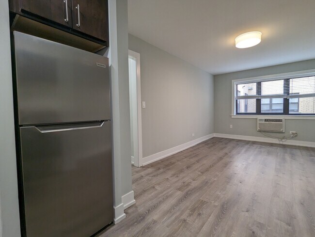 Foto del edificio - 454 W Barry Ave