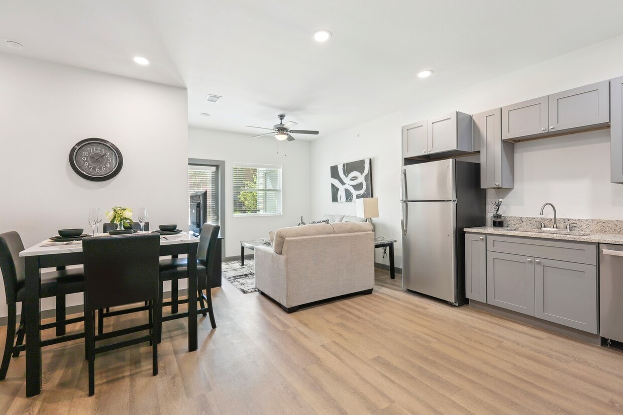 Primary Photo - The Vues Apartments