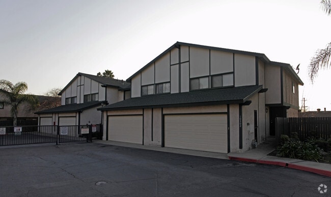 Primary Photo - Kingsley Patio Homes