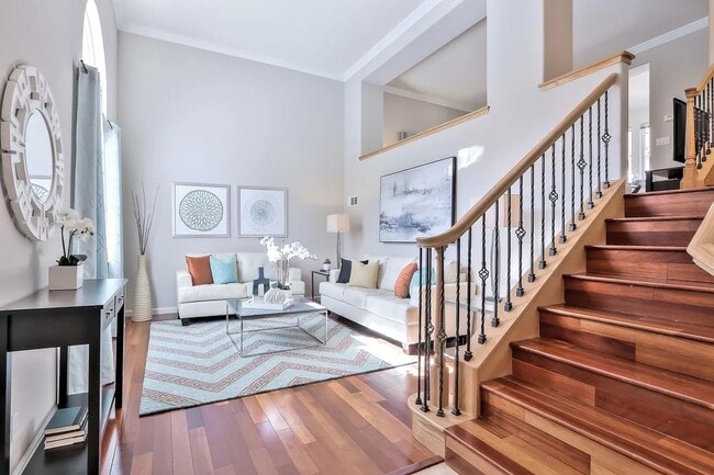 Building Photo - Beautiful Well Maintained 3 Bedroom 2.5 Bath Santa Clara Townhome