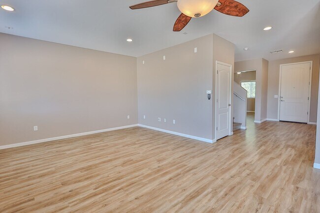 Foto del edificio - 3 Bedroom 3 Bath