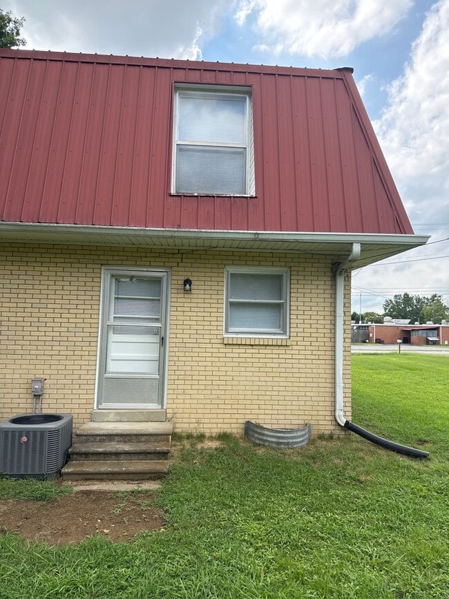 Building Photo - 523 A Dawson Ln