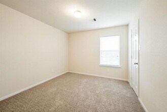 Building Photo - 4211 Fair Country Ln