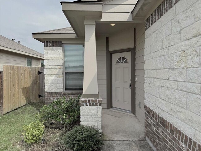 Foto del edificio - 14501 Sugar Pines Dr
