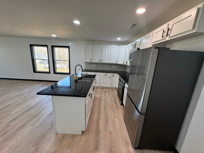 Foto del edificio - 1015 Glezen St