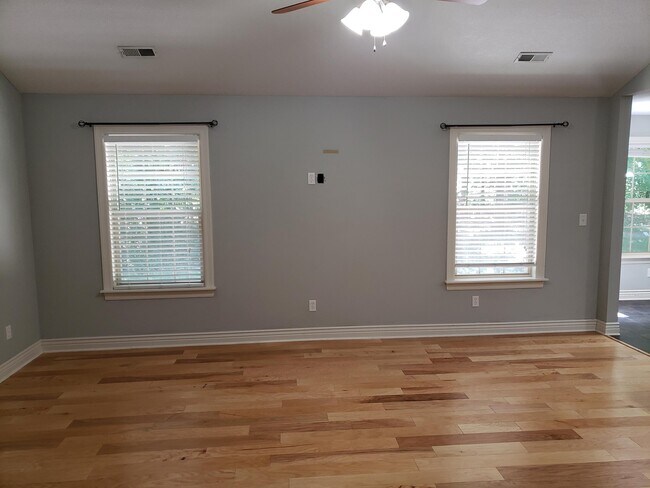Building Photo - 1815 Mountain Ash Ct