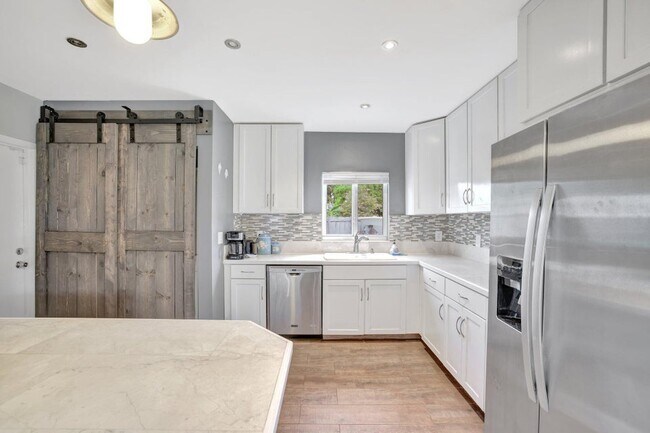 Foto del edificio - 3241 SW 19th St