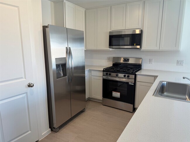 Foto del edificio - 2527 Night Emerald Dr