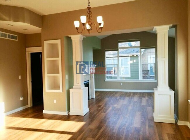 Foto del edificio - 2550 Winding River Dr