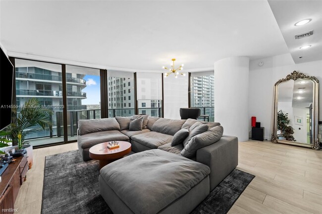 Foto del edificio - 2 br, 2 bath Condo - 45 SW 9th St