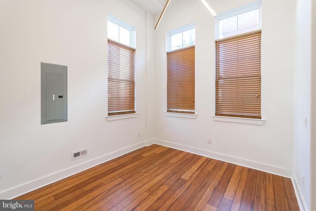 Foto principal - 601 McClellan St