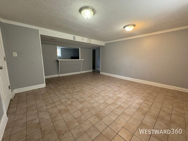 Building Photo - 9150 S Colfax Ave