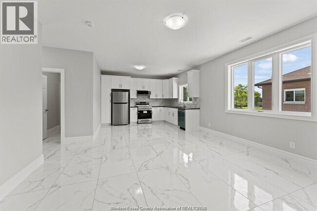 Photo du bâtiment - 2280 Daytona Ave