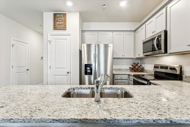 Foto del edificio - 1529 Stanford Ln