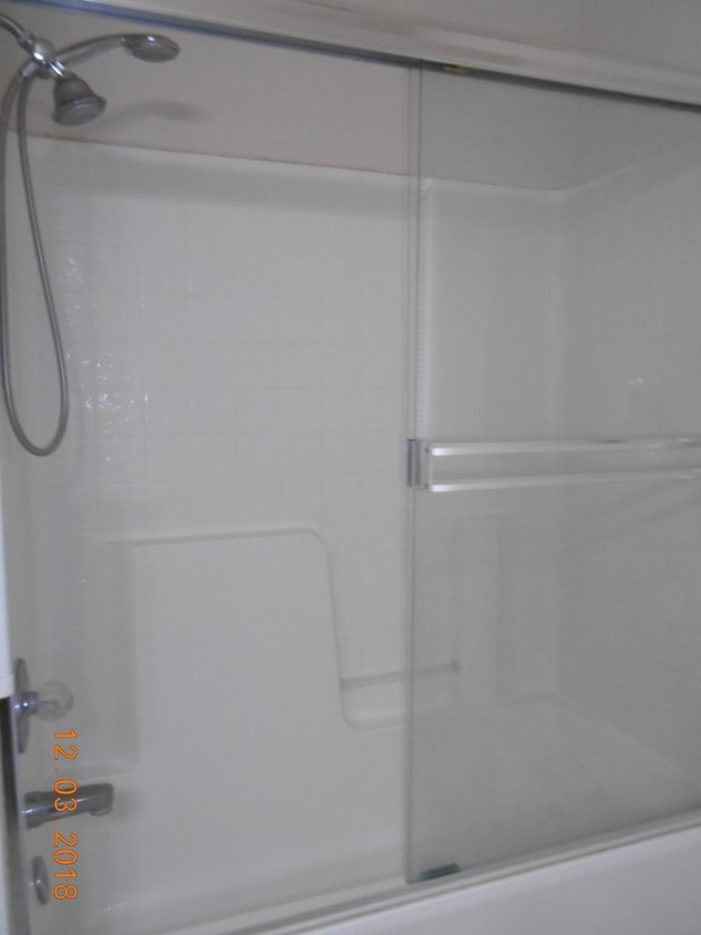 Building Photo - 2 Bedroom in Hollister, CA