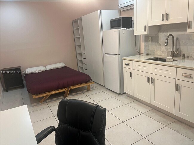 Foto del edificio - 1111 NW 79th Way