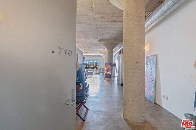 Building Photo - 1855 Industrial St