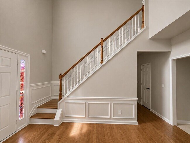 Building Photo - 6310 Barwick Ln