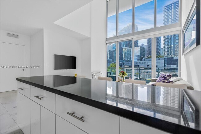 Foto del edificio - 92 SW 3rd St