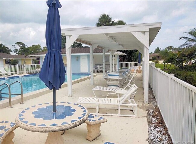 Foto del edificio - 5211 SE Sea Island Way