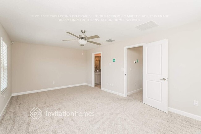 Building Photo - 2900 Coach Manors Way