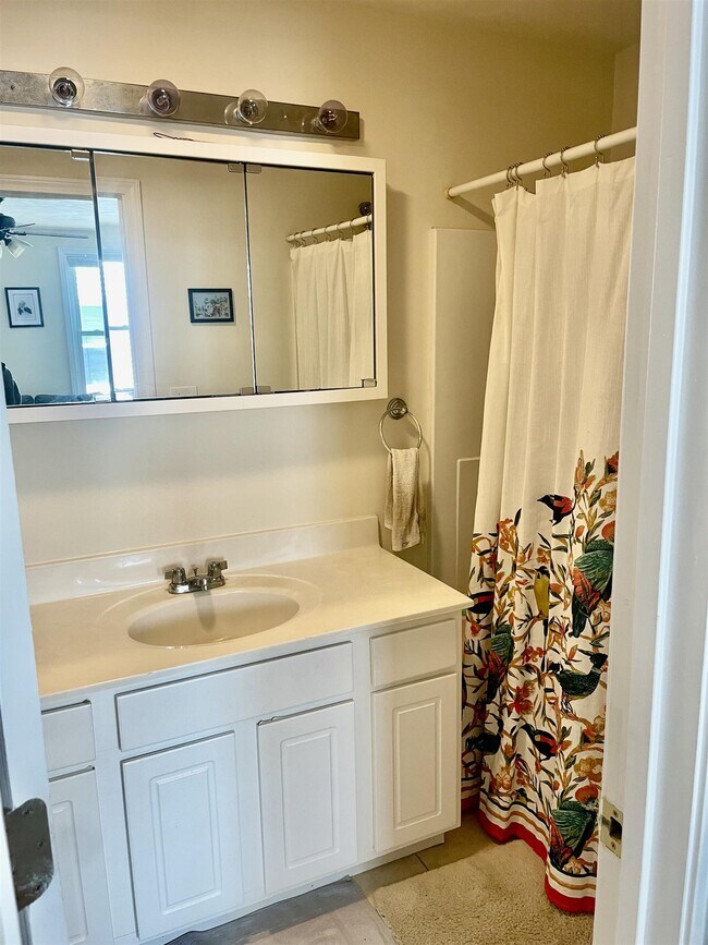 Foto del edificio - 401 Columbia St