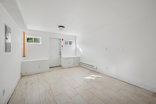 Building Photo - 1115 E Chelten Ave