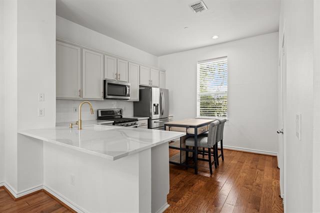 Foto principal - 4050 McKinney Ave