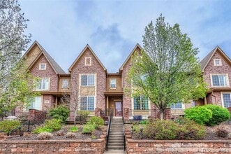 Building Photo - 1000 Rockhurst Dr